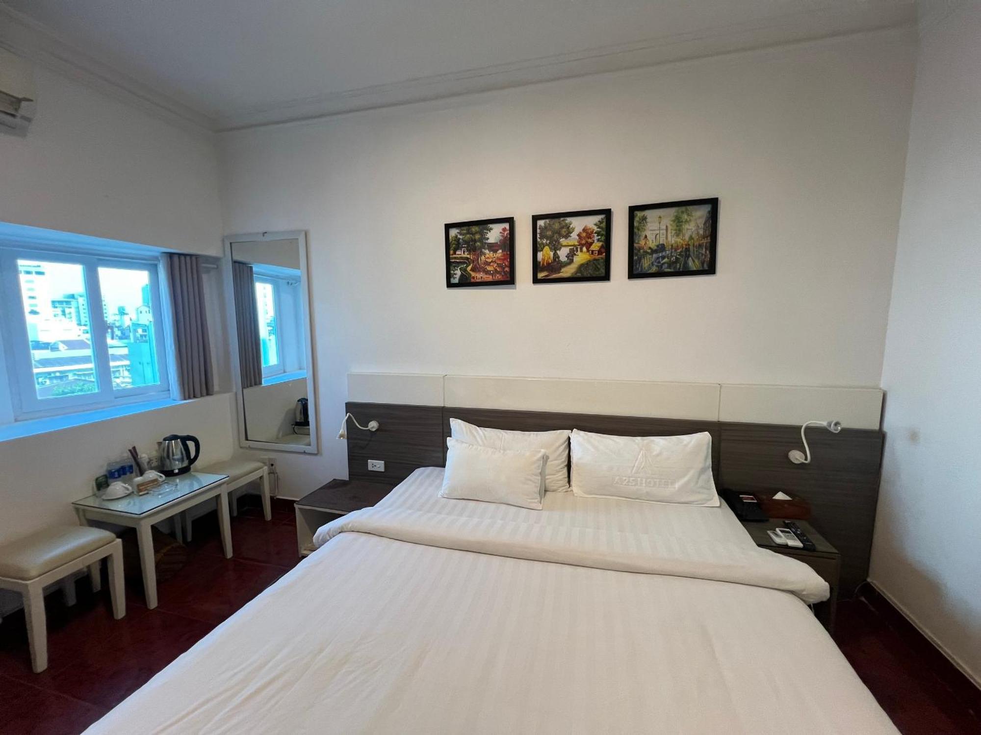 Hotel A25 - 19a Bùi Thị Xuân *